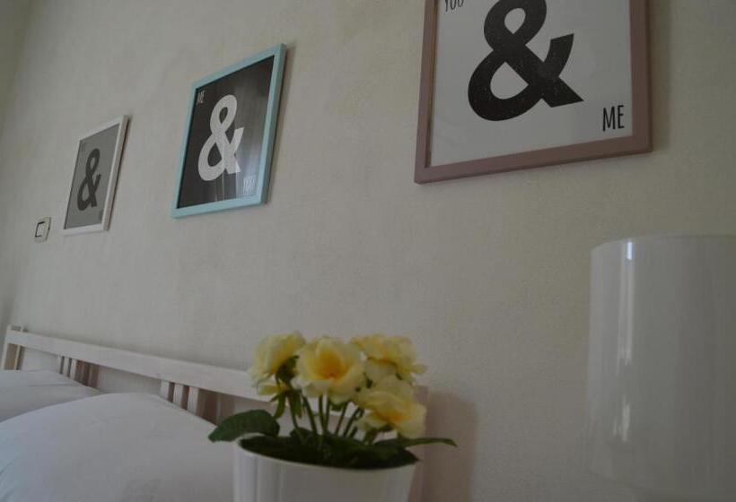 Четырехместный Номер Стандарт с Балконом, B&b La Via Di Casa