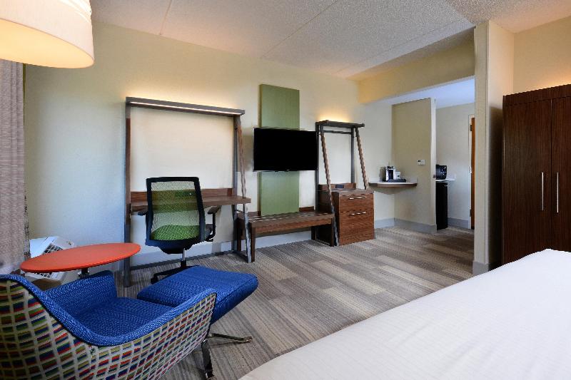 Стандартный Номер Кровать Кинг, Holiday Inn Express & Suites Raleigh Durham Airport At Rtp, An Ihg