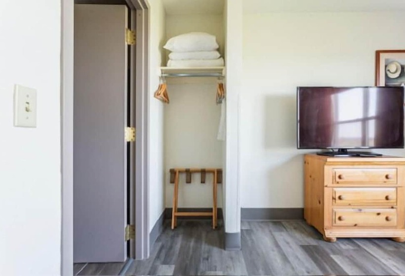 스위트, Lancaster Inn & Suites
