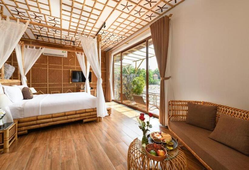 Suite with lake view, Memorina Ninh Binh Resort