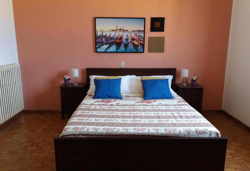 اتاق استاندارد با سرویس بهداشتی مشترک, Near To Pisa Airport Guesthouse