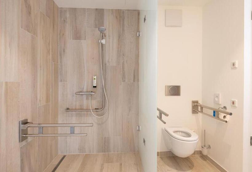 Номер Стандарт Адаптированный для Инвалидов, Best Western Hotel Spinnerei Linz
