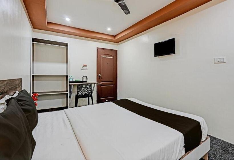 Quarto Triplo Clássico, Oyo 39950 A K Residency