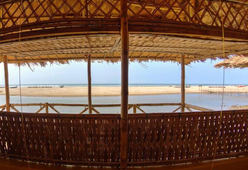 Хижина, Beach Street Eco Resort & Spa