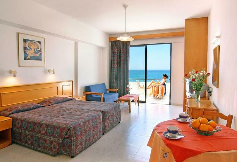 Студио Стандарт Боковой Вид на Море, Corallia Beach Hotel Apartments