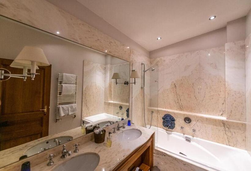 اتاق استاندارد, Auberge Saint Walfrid Hôtel Restaurant & Spa