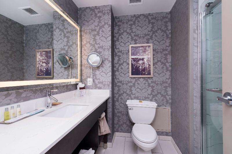 Стандартный Номер Кровать Кинг, Doubletree By Hilton Utica