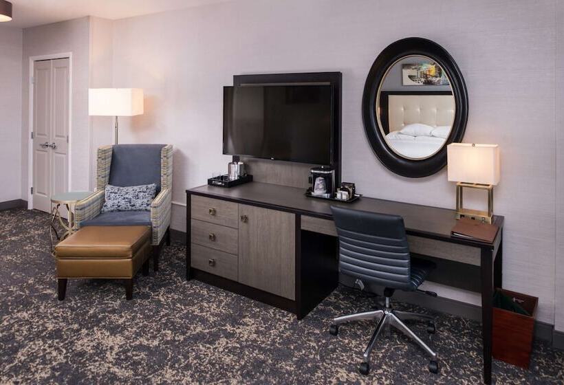 Номер Стандарт 2 Двуспальные Кровати, Doubletree By Hilton Utica