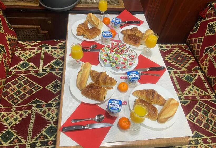 اتاق استاندارد, Le Bon Moine