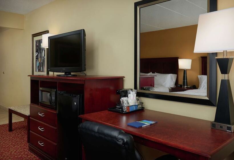 Номер Стандарт 2 Двуспальные Кровати, Hampton Inn Newport Newsyorktown
