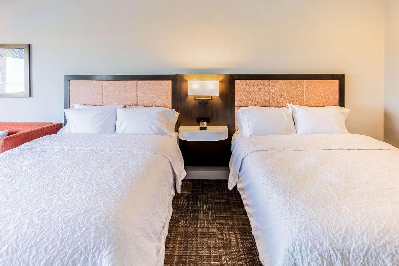 Номер Стандарт Вид на Бассейн, Hampton Inn Pensacola Beach