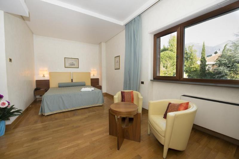 Номер Стандарт Трехместный, Solofra Palace Hotel & Resort