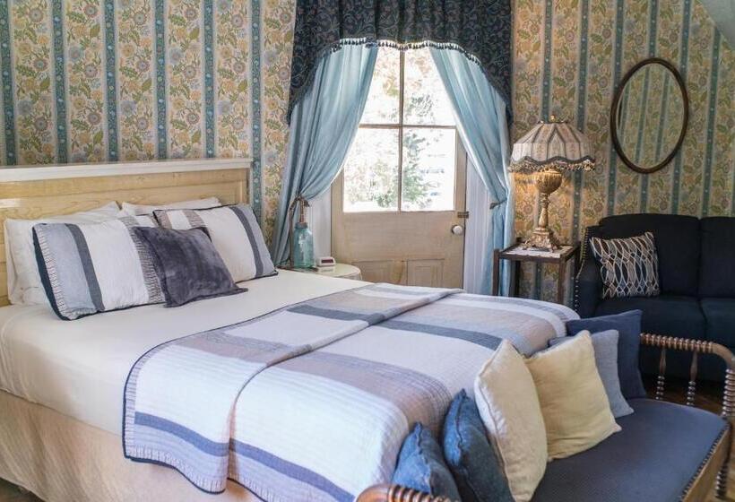 Deluxe Værelse m. Balkon, The Mulberry Inn  An Historic Bed And Breakfast