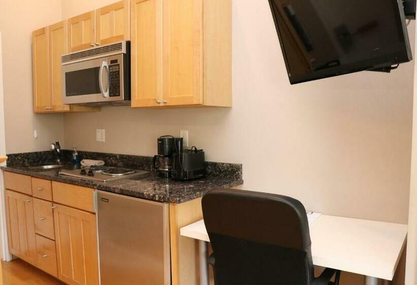Студия Стандарт, Charming Studio In Boston Brownstone, C.ave#5