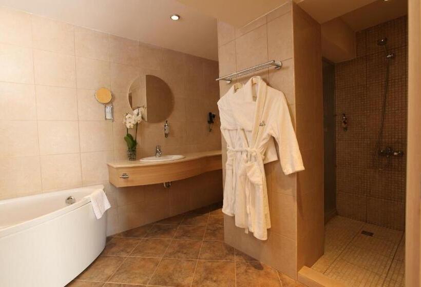 Люкс с Балконом, Belchin Garden Spa&wellness