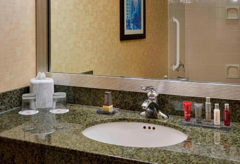 Номер Deluxe Адаптированный для Инвалидов, Milwaukee Marriott West