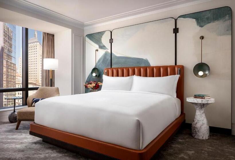 스위트 킹사이즈 침대, Raffles Boston