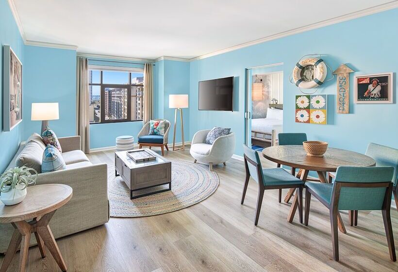 سوئیت برای معلولان, Margaritaville Hotel San Diego Gaslamp Quarter