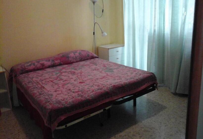 חדר סטנדרט, B&b Near Metro  Central Line   Only Wc In The Rooms 15 Minutes To Termini Station 20 To Spagna Squar