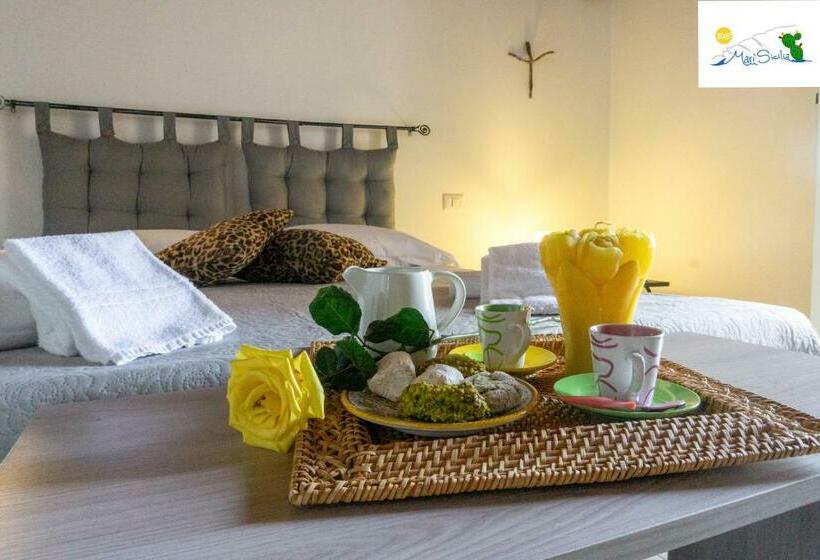 Triple Room Sea View, B&b Marìsicilia