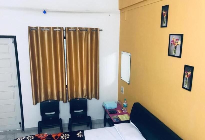 Семейный Номер, Mango Guest House