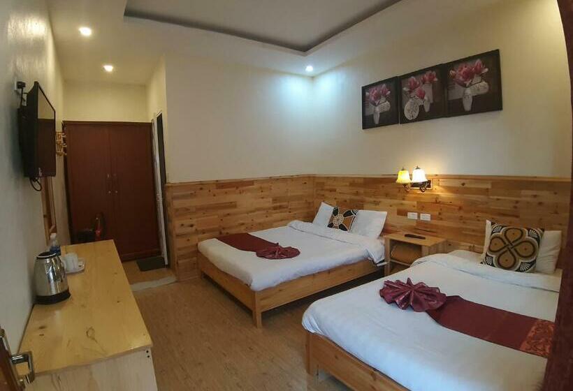 اتاق خانوادگی با چشم‌انداز باغ, Dang Khoa Garden Inn