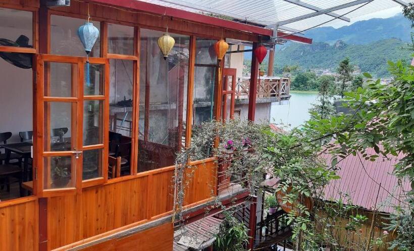 اتاق راحتی سه تخته, Dang Khoa Garden Inn