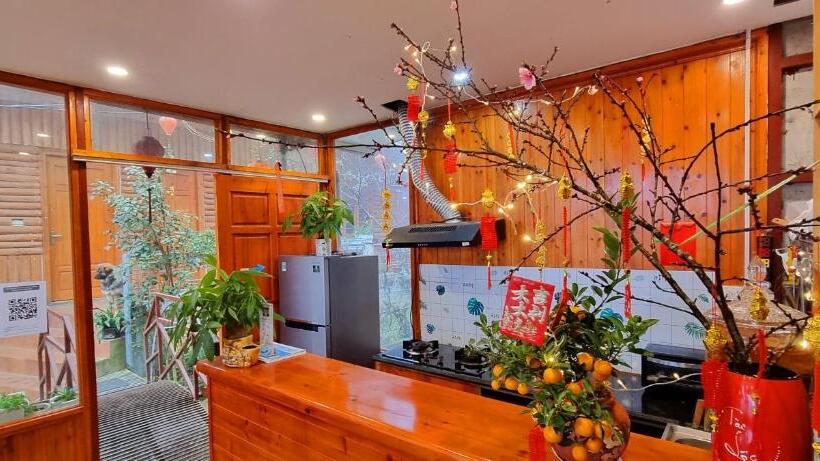اتاق استاندارد یک نفره, Dang Khoa Garden Inn