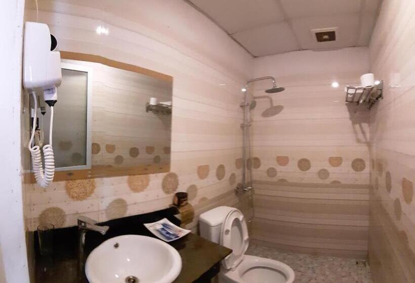 اتاق استاندارد یک نفره, Dang Khoa Garden Inn
