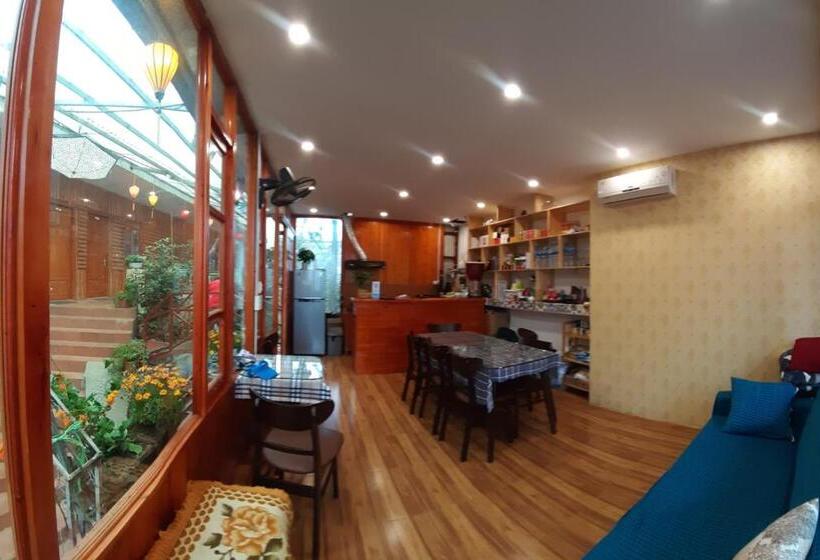 اتاق خانوادگی با چشم‌انداز باغ, Dang Khoa Garden Inn