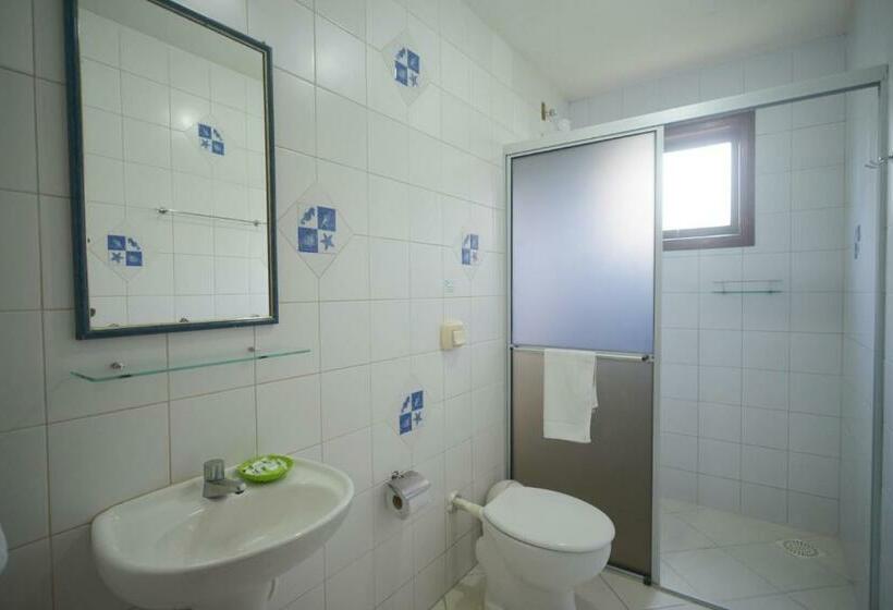 Quarto Triplo Estandar, Oceano Pousada   Buffet De Café Da Manhã E Serviço De Quarto Diário