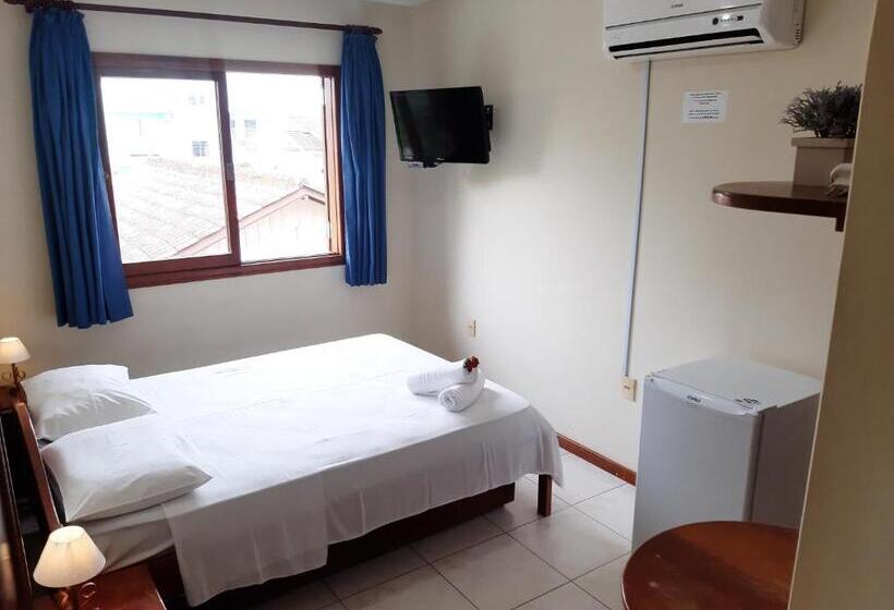 Quarto Familiar, Oceano Pousada   Buffet De Café Da Manhã E Serviço De Quarto Diário