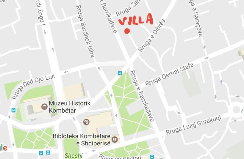 四人标准间, Villa Center