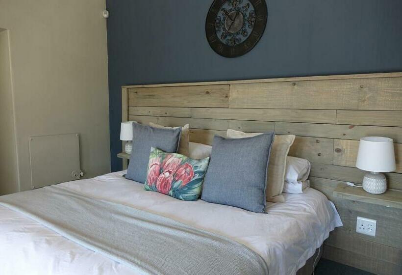 Номер Стандарт, Notting Hill Lodge