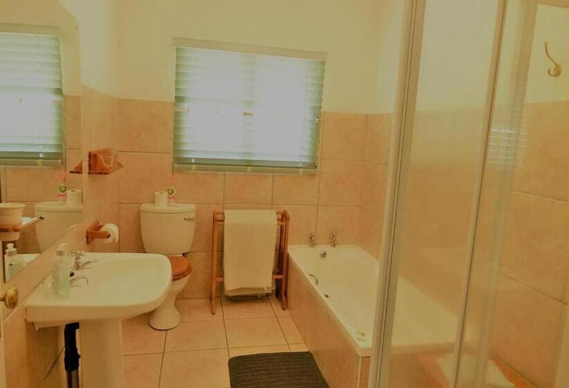 Номер Стандарт, Notting Hill Lodge
