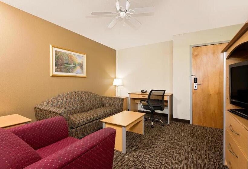 Люкс Deluxe Кровать Кинг, Baymont By Wyndham Lawrenceburg