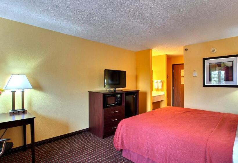 Стандартный Номер Кровать Кинг, Quality Inn Central Wisconsin Airport
