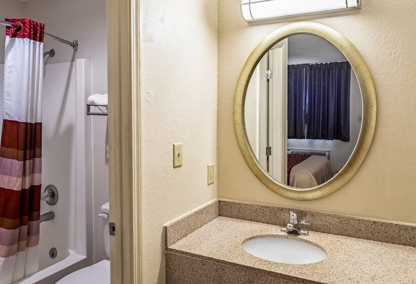 Номер Superior, Red Roof Inn Columbus  Taylorsville