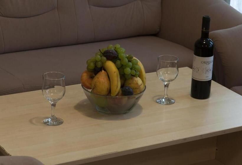 Люкс, Family Hotel Pautalia
