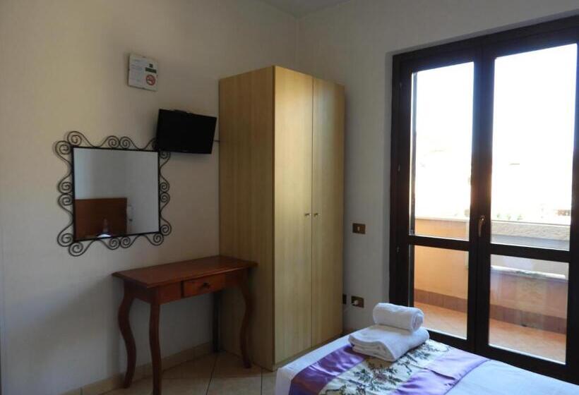 Номер Стандарт, B&b Isola