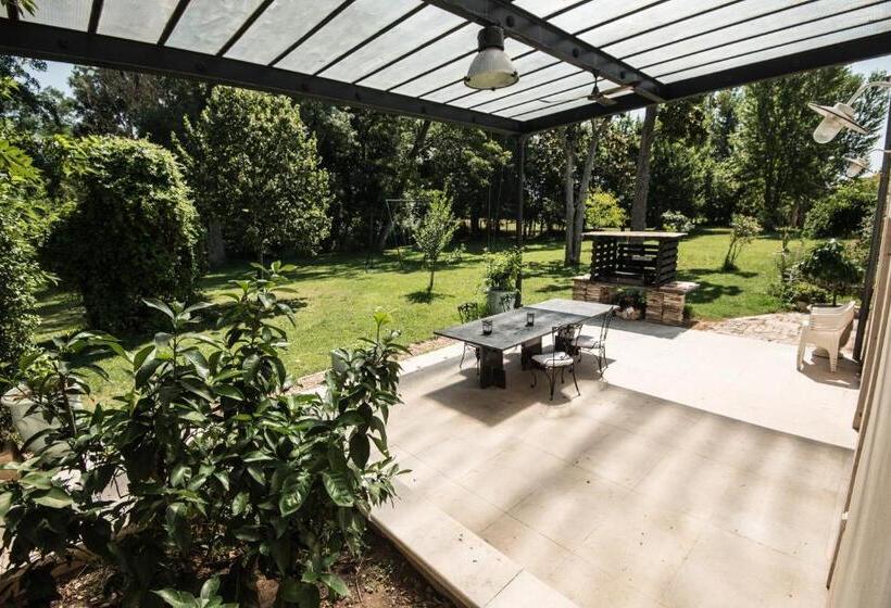 Люкс Вид на Сад, La Villa Bella