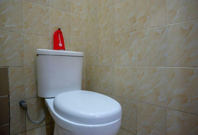 Номер Deluxe, Reddoorz Near Stasiun Kebumen