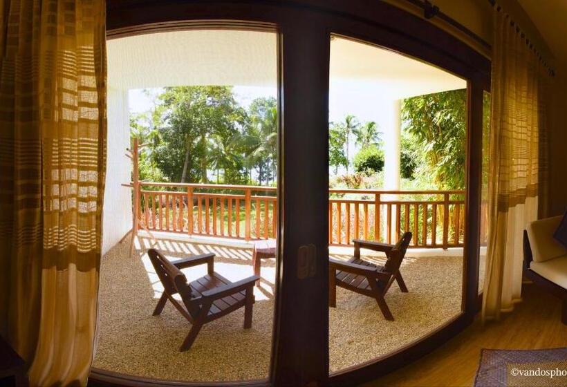 اتاق لوکس با تخت بزرگ, Amun Ini Beach Resort & Spa