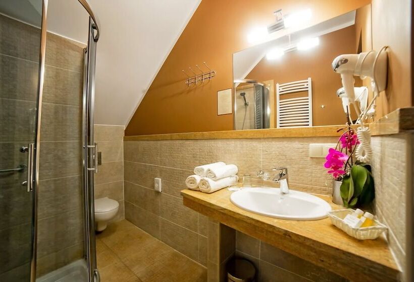 Трехместный Номер Комфорт, Korona Park Klewinowo Hotel Spa & Conference