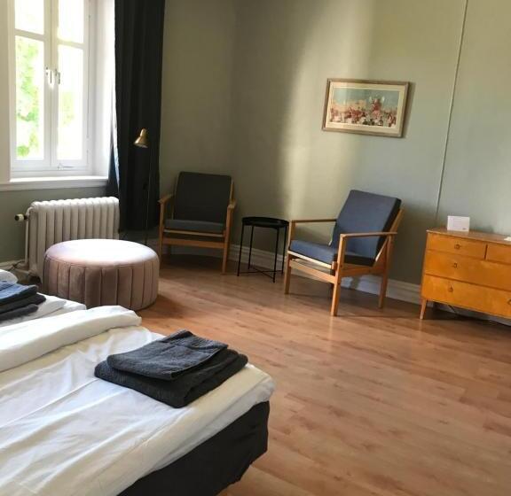 带共用浴室的标准房间, Hellidens Slott