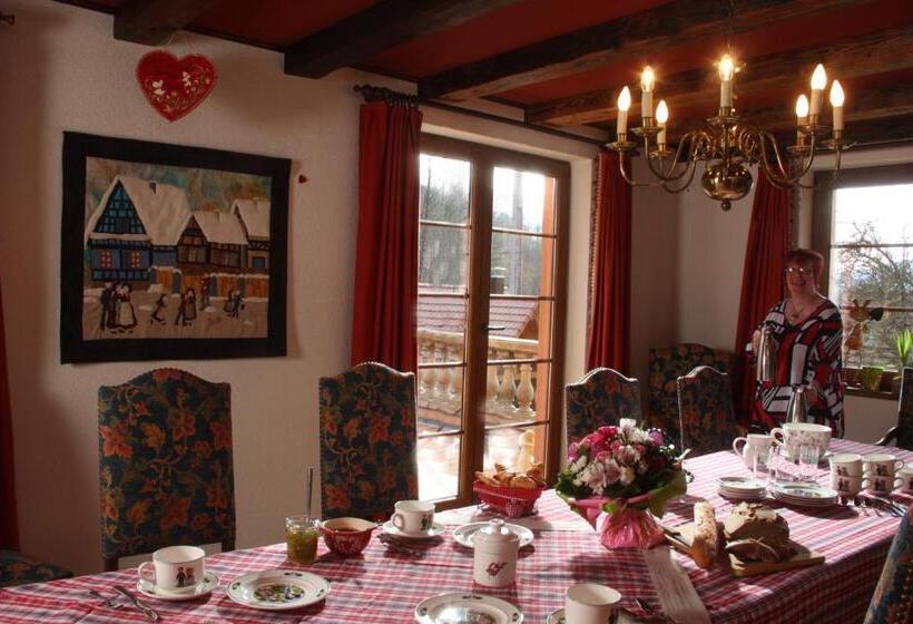 Семейный Номер Вид на Сад, Maison D Hôtes La Cerisaie