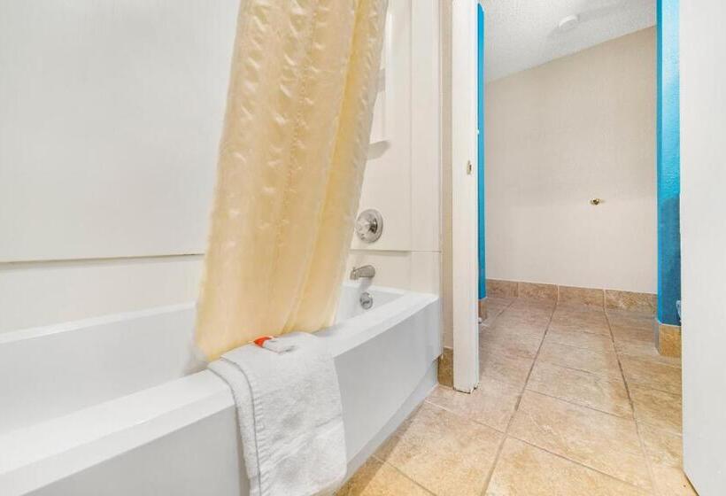 Номер Стандарт, Baymont By Wyndham Muncie Near Ball State University