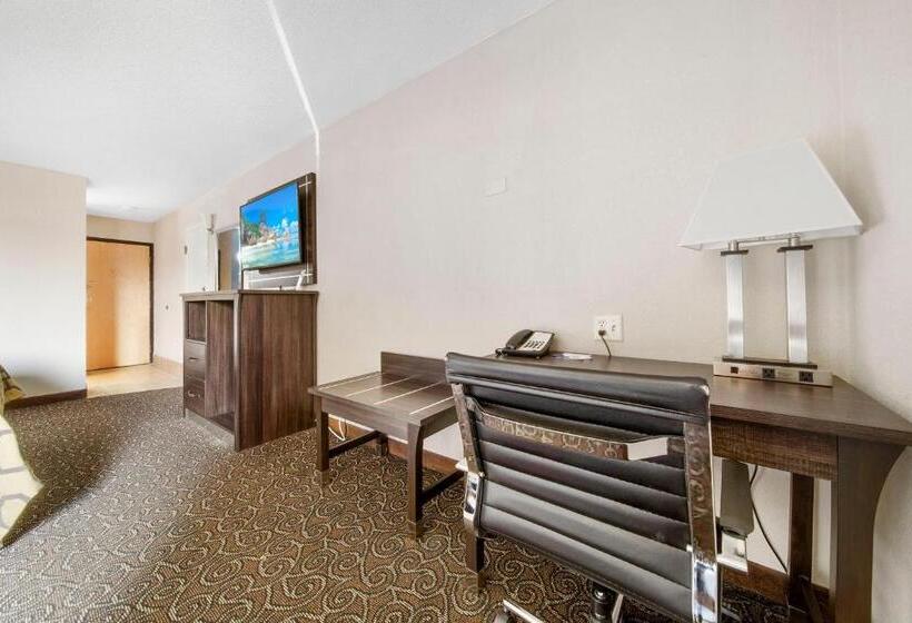 Номер Deluxe Адаптированный для Инвалидов, Baymont By Wyndham Muncie Near Ball State University
