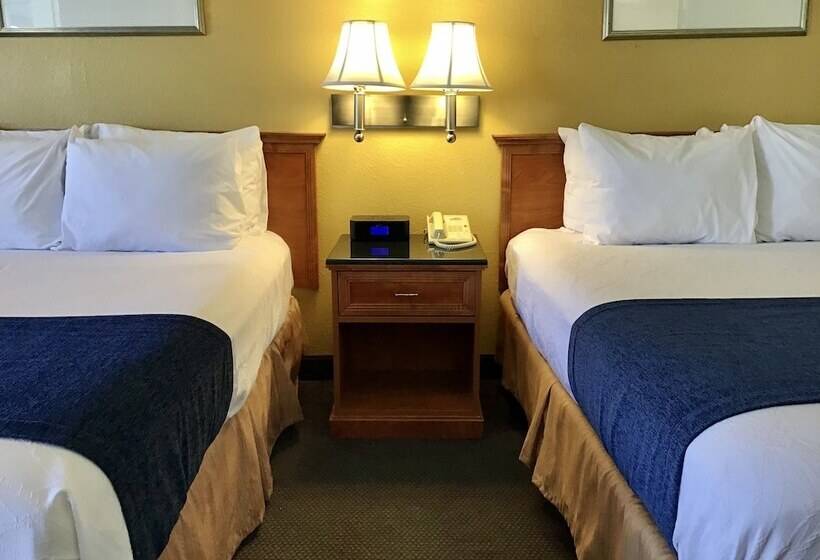 Номер Стандарт 2 Двуспальные Кровати, Travelodge By Wyndham Pendleton Or