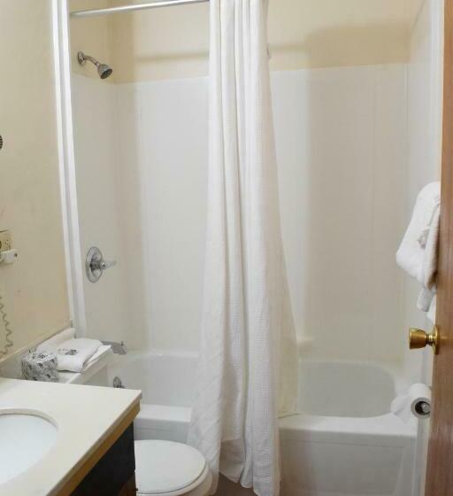 스탠다드 룸 더블 침대 2개, Budget Inn Ontario